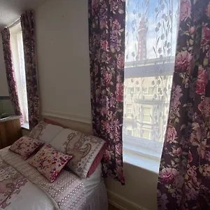  Hotel Mellory